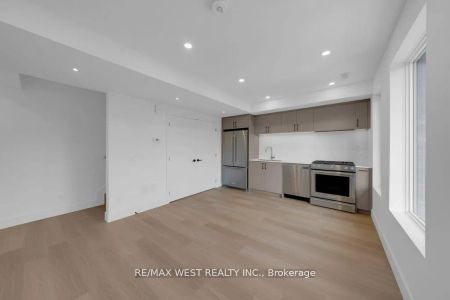 502 Atlas Avenue #C - Photo 2