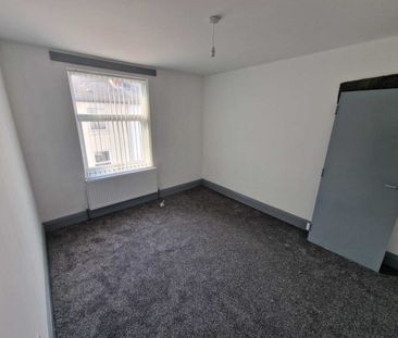 4 bedroom house to rent - Photo 1