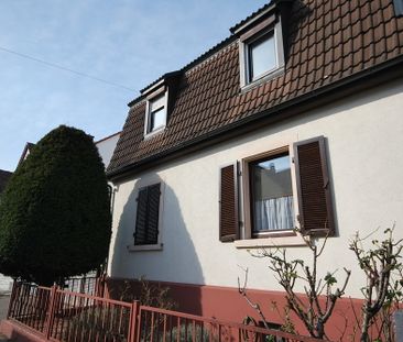 Hübsche 3 Zimmer Altbauwohnung mit großer Terrasse in Knielingen - Photo 4