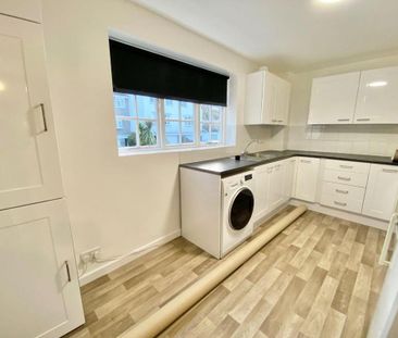 4 bedroom terraced house to rent - Photo 6