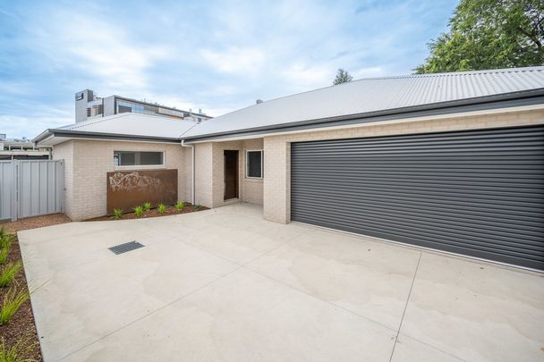3 Bedroom Newly Built Private Unit - Photo 1