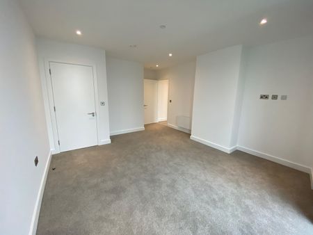 3 Bed Flat, The Blade Tower, M15 - Photo 4