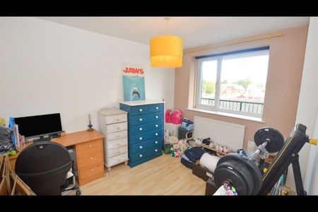 2 Bed Flat, Melmerby Court, M5 - Photo 4