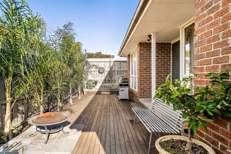 “Effortless Lifestyle Living in the Heart of Frankston” - Photo 5