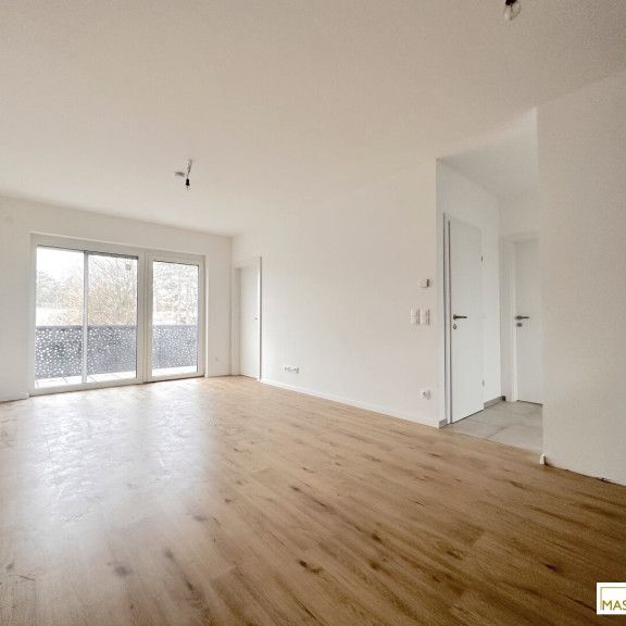 Lichtdurchflutete 2-Zimmer-Wohnung mit Balkon und Stellplatz! - Photo 1