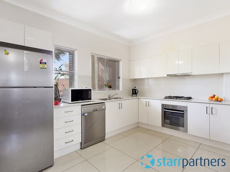 MODERN 2 BEDROOM APARTMENT - Photo 5