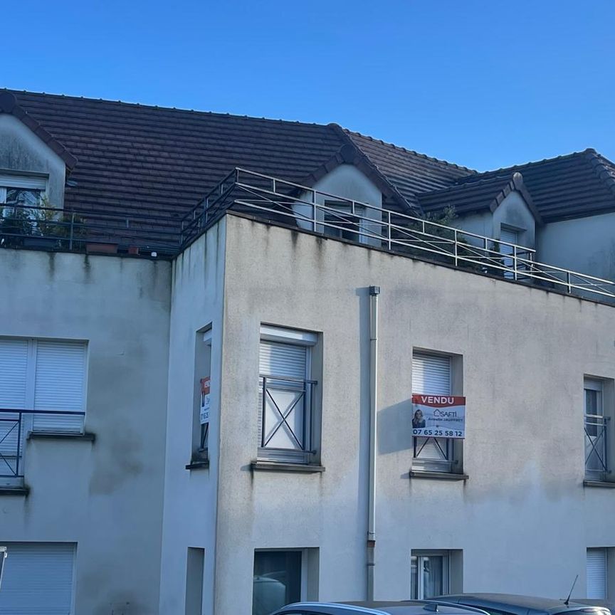 Location Appartement 1 pièce 43m² - Photo 1