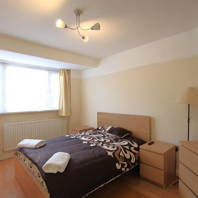 4 bedroom semi-detached house to rent - Photo 1