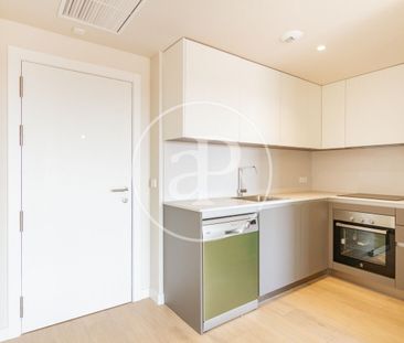 Flat for rent in Madrid Río - Photo 2