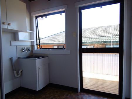 Fantastic Family Home – Western Heights - Photo 3