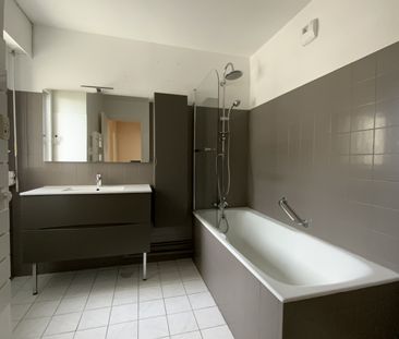 Location Appartement 5 pièces 103m² EVREUX 27000 - Photo 6