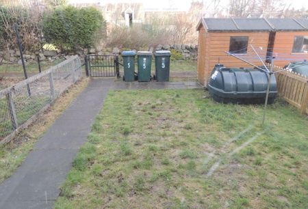 3 bedroom terraced house to rent - Photo 5