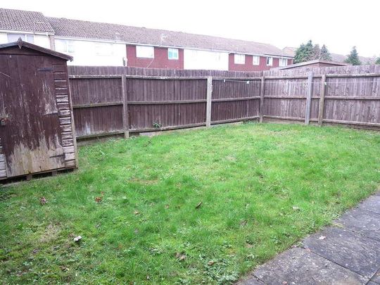 Hartmoor Gardens, Ensbury Park, Bournemouth, BH10 - Photo 1