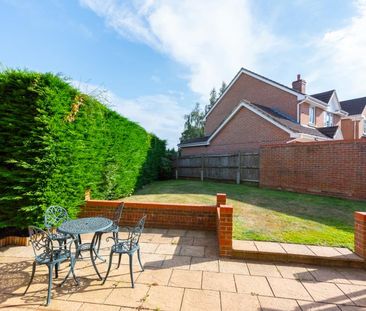 Curtis Close, Camberley, Surrey, GU15 - Photo 5