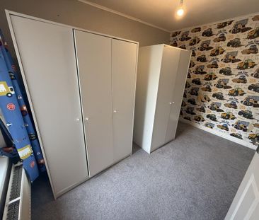 3 bedroom terraced house to rent - Photo 4