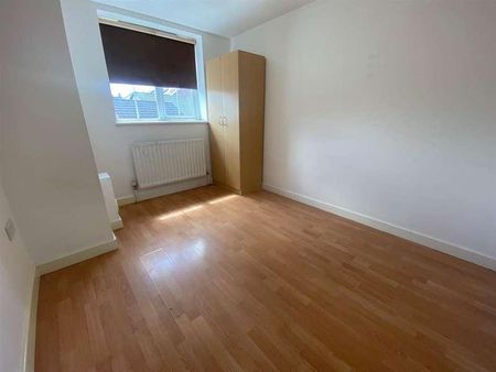 Wellington Street, Luton, LU1 - Photo 3