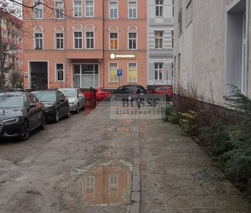 Duża kawalerka w samym centrum - Photo 1