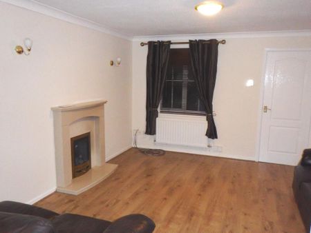3 bedroom semi-detached house to rent - Photo 5