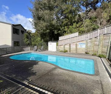 Modern 3-Bedroom Townhouse in Secure Complex! - Photo 1