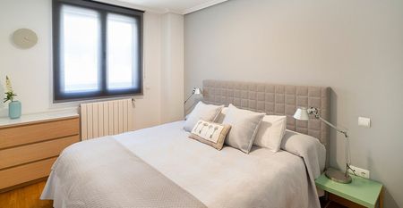 Calle de Ayala - Foto 5