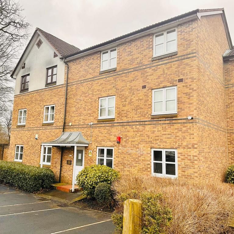 2 bedroom block of apartments to rent - Photo 1