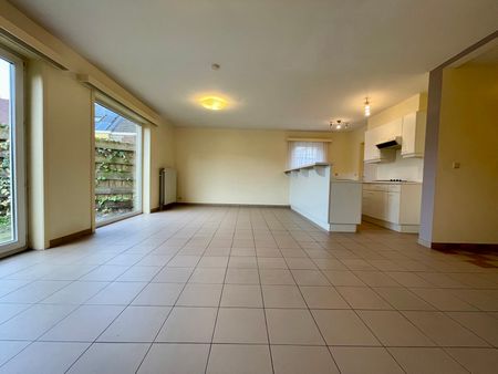 Aangenaam gelijkvloers appartement met tuintje - Foto 2