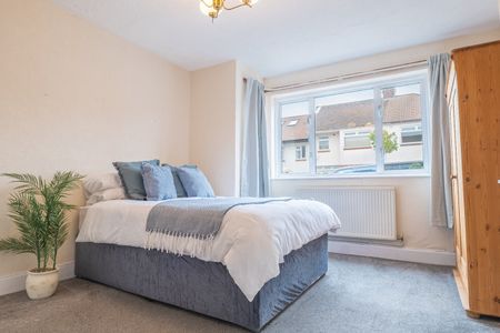 4 Bed Terraced House, Mortimer Road, BS34 - Photo 5