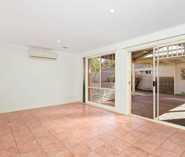 Large family home in a great location - Photo 4