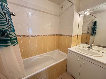 Location Appartement 2 pièces 46m² - Photo 4