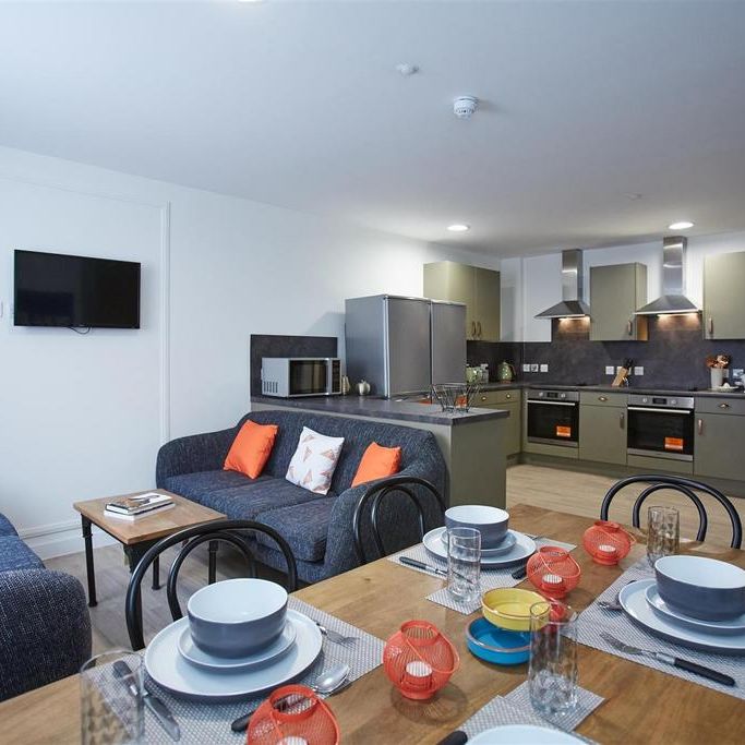 1 bedroom in a flat share to rent - Photo 1