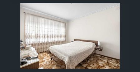 16 Avondale Avenue, St Albans, Vic 3021 - Photo 2