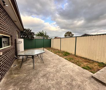 MODERN 2 BEDROOM GRANNY FLAT! - WATER INC - Photo 3