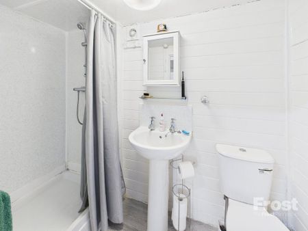 1 bedroom detached house to rent - Photo 5