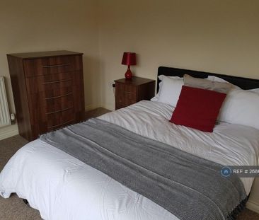 1 bedroom in a house share to rent - Photo 4