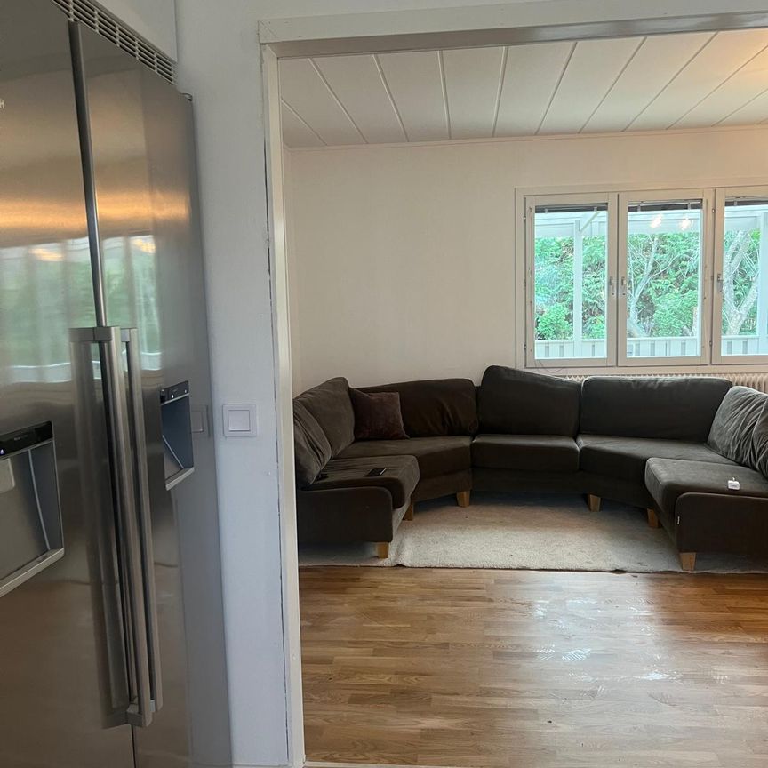 Ryavägen, Sollentuna - Photo 1