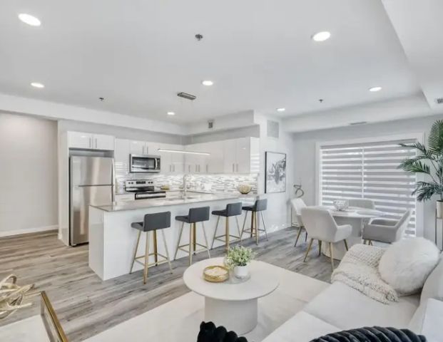 1033 Autumnwood Drive | 1033 Autumnwood Drive, Winnipeg - Photo 1