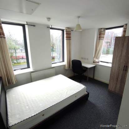 1 bedroom property to rent in Salford - Photo 5