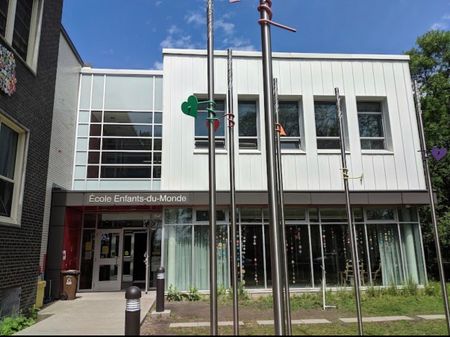 3078 Rue Marcel, Montréal (Saint-Laurent), QC H4R - Photo 2