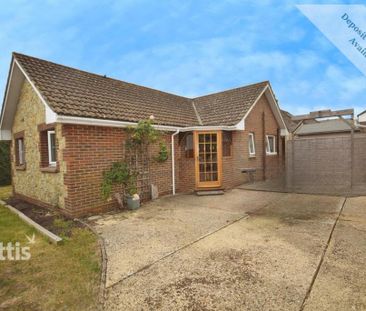 2 bedroom detached bungalow to rent - Photo 2