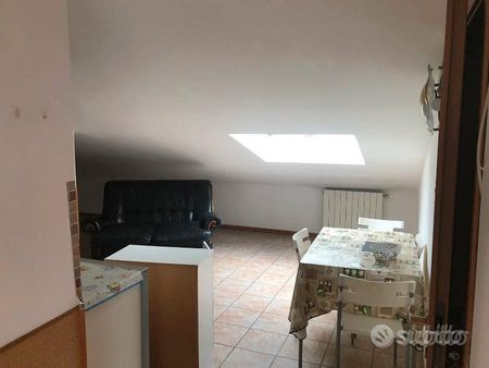 ACILIA BiLOCALE ARREDATO SPESE INCLUSE - Foto 4