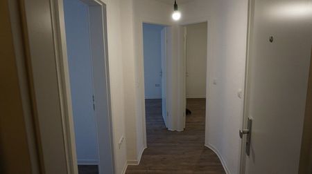 Wer will mich!? Gemütliche 2-Zimmer-Dachgeschosswohnung in Stadtlage - Foto 4