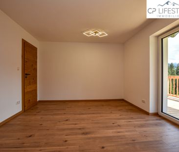 Top-Lage: Exklusive Dachgeschosswohnung in sonniger Ruhelage - Photo 1