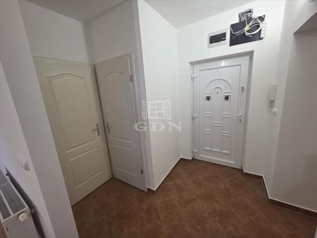Kiadó jó állapotú lakás - Veszprém - Fotó 3