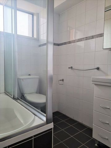 Convenience Meets Comfort in the Heart of Carramar - Photo 4
