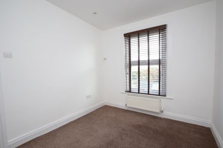 Refurbished 2 Bedroom, 2 Bathroom Maisonette to let in Leighton Buzzard – Fixed Bills - Photo 4