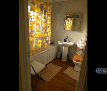 3 bedroom detached house to rent - Photo 5