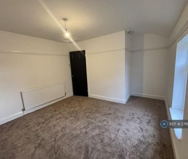 2 bedroom end of terrace house to rent - Photo 4