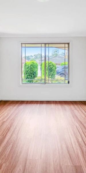 Charming Family Home in Prime Pendle Hill Location - Photo 1