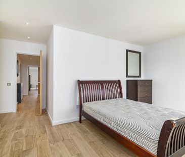 Westferry Road - Photo 4