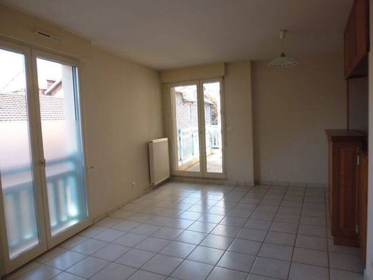 Location appartement t1 bis 2 pièces 44 m² à Villefranche-de-Rouergue (12200) - Photo 1